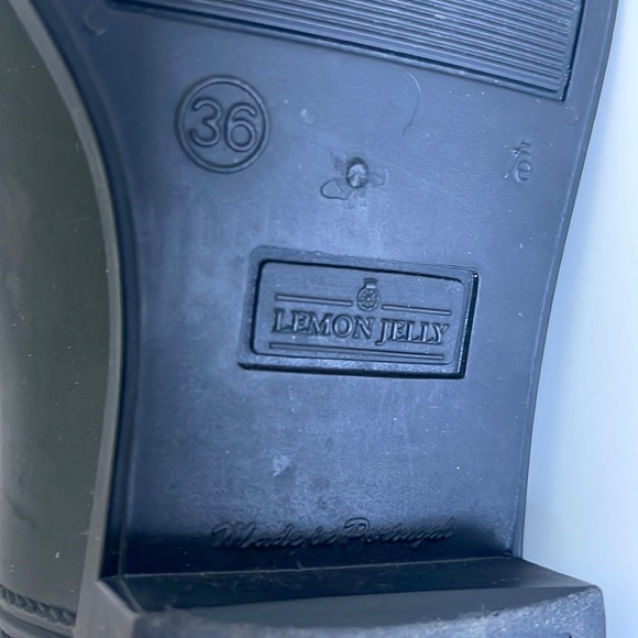 Lemon jelly women’s rain boots. - Picture 8 of 8